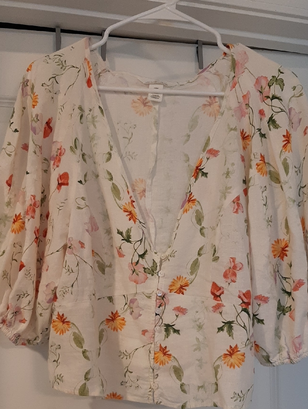H&M Women's Floral Linen Boho Gorgeous Button-Front Blouse